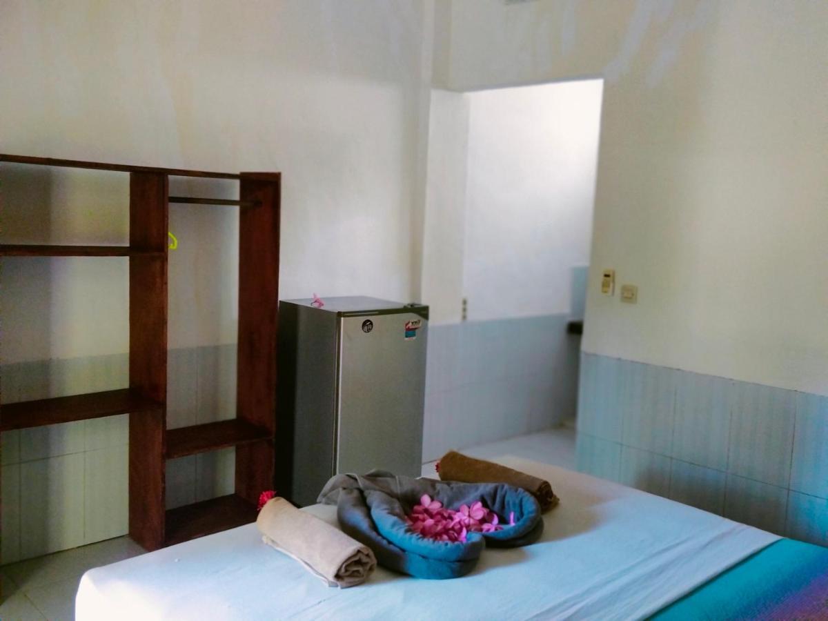 Maxal Bungalow Hotel Гили Еър Екстериор снимка