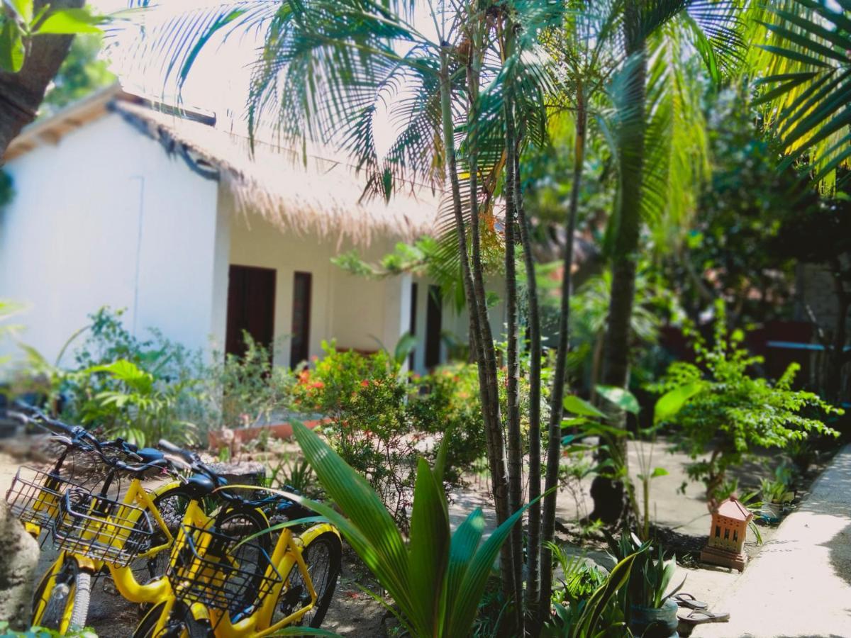 Maxal Bungalow Hotel Гили Еър Екстериор снимка